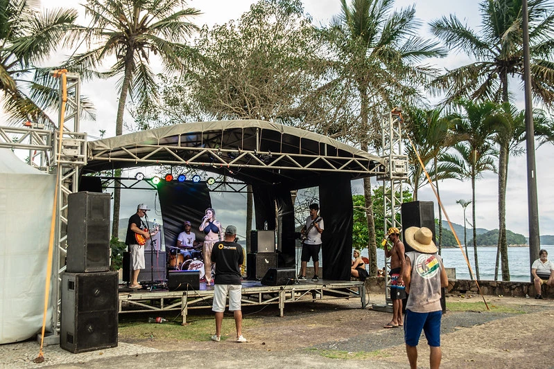 Por do Som – Deck da Orla do Massaguaçu - 21/01 – Marina Pereira (Forró e Pop)