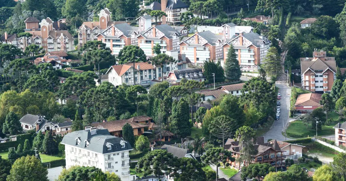 Imagem de capa: Campos do Jordão é o destino de inverno mais procurado do Brasil