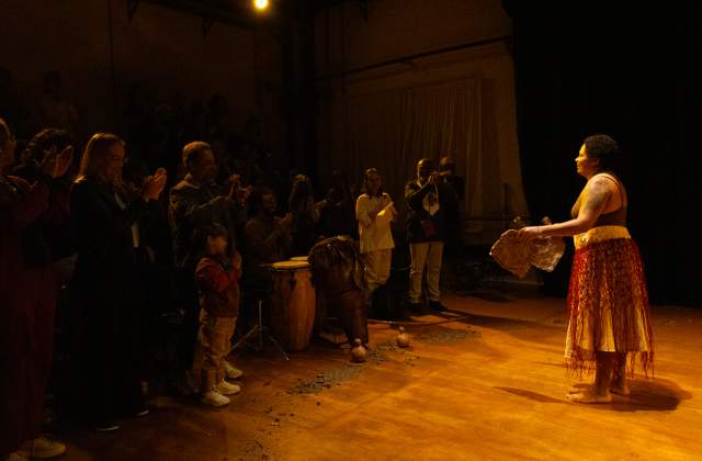 Imagem de capa: Espetáculo Espada Espelho une dança e música afro-brasileira em SJC